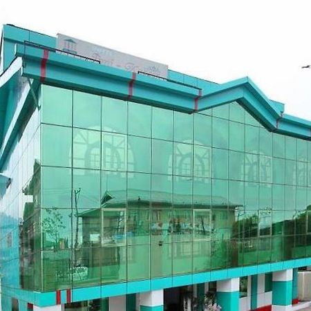 Hotel Ibni Kabeer Srinagar  Ngoại thất bức ảnh