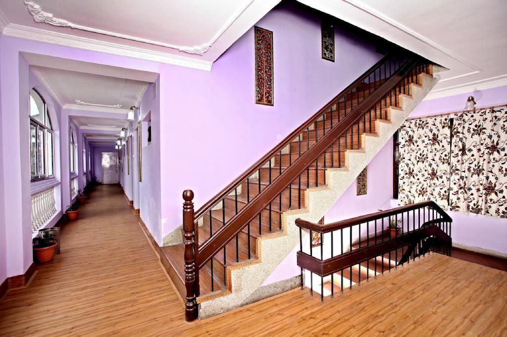 Hotel Ibni Kabeer Srinagar  Ngoại thất bức ảnh